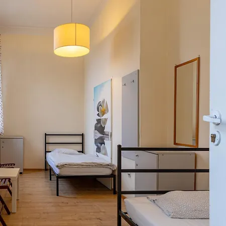 Hostel Orange Plus-2